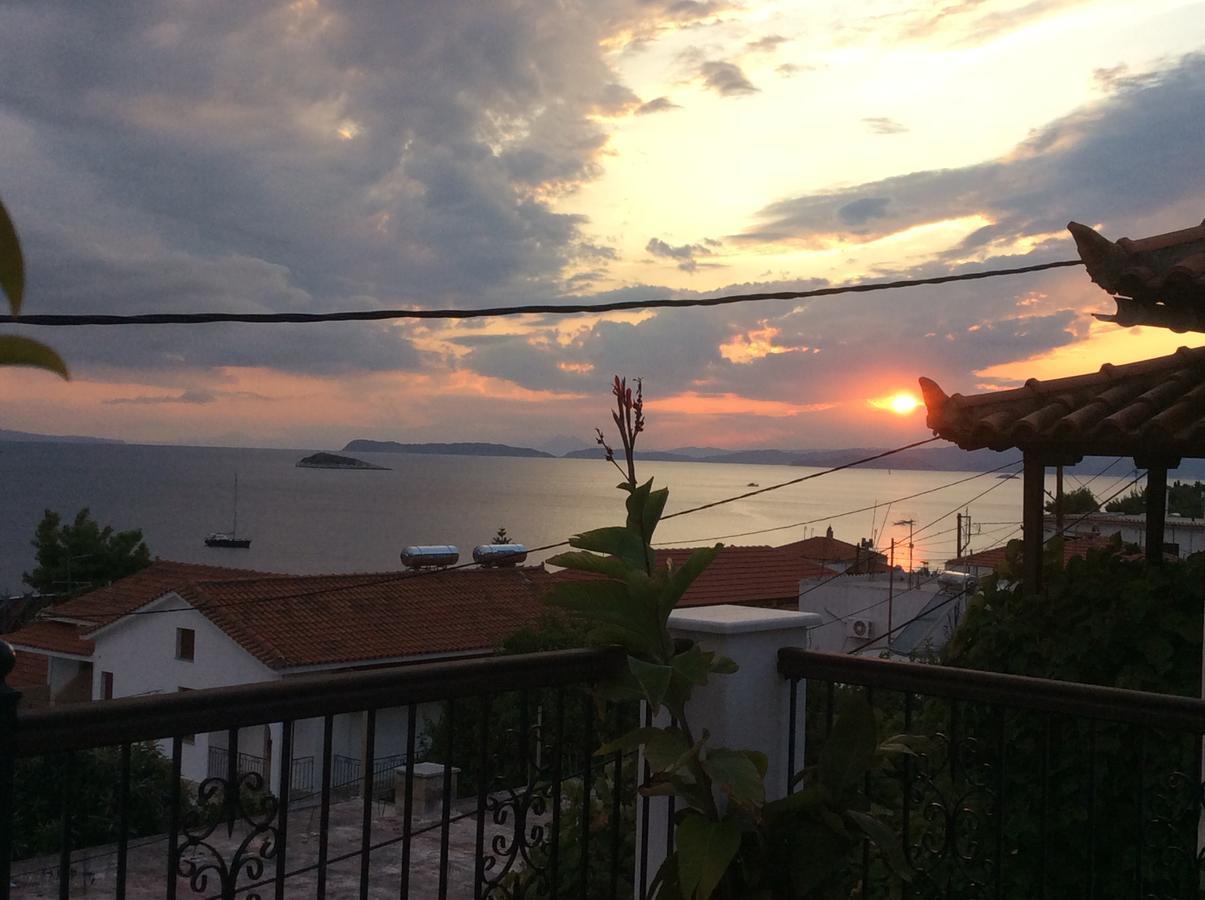 Ocean View Apartment Neo Klima Luaran gambar
