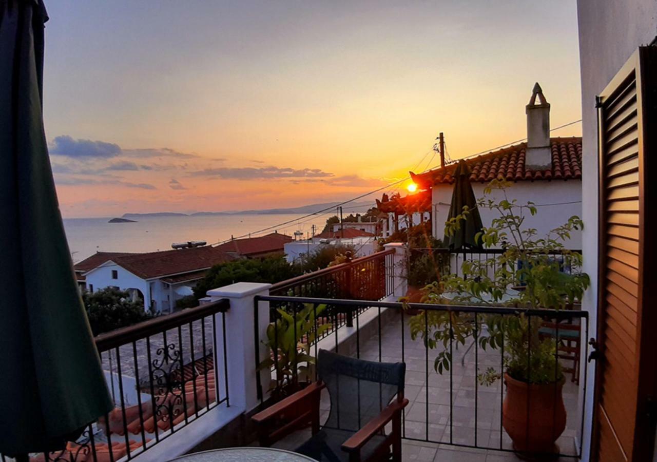 Ocean View Apartment Neo Klima Luaran gambar